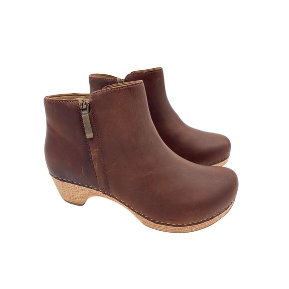 Dansko WomenLizanne bootie brown tan oiled pull-up leather Size 6.5-7 US 37 EU - Picture 2 of 9